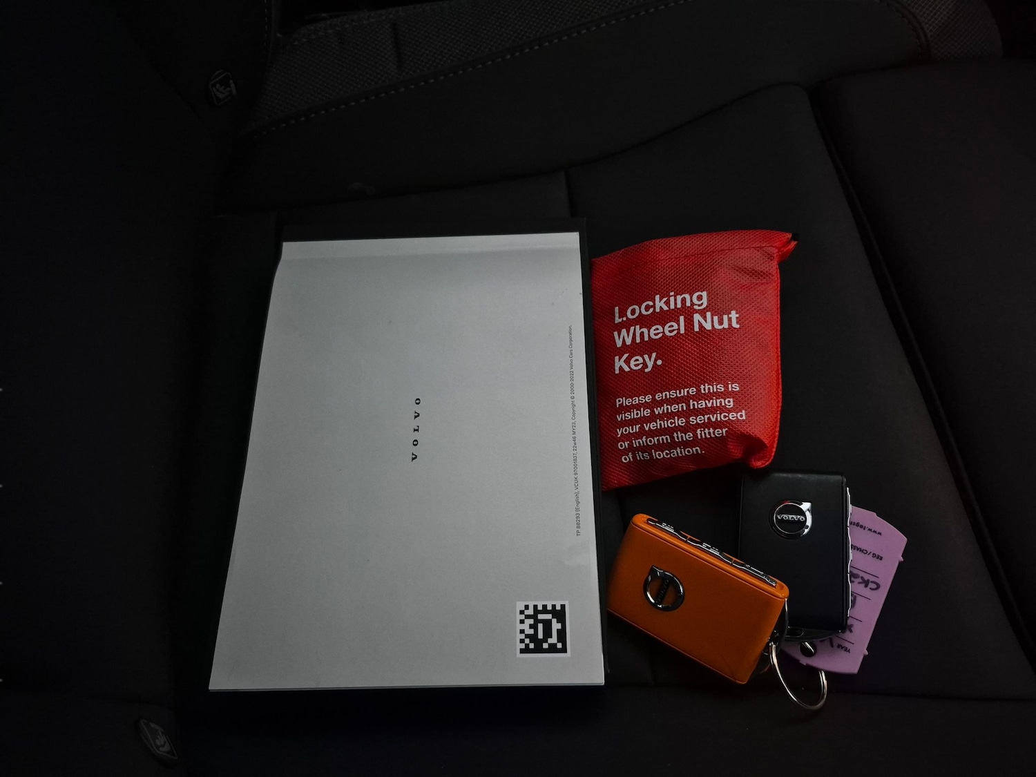 Used Volvo XC40 2023 for sale - 78075101: Photo 32