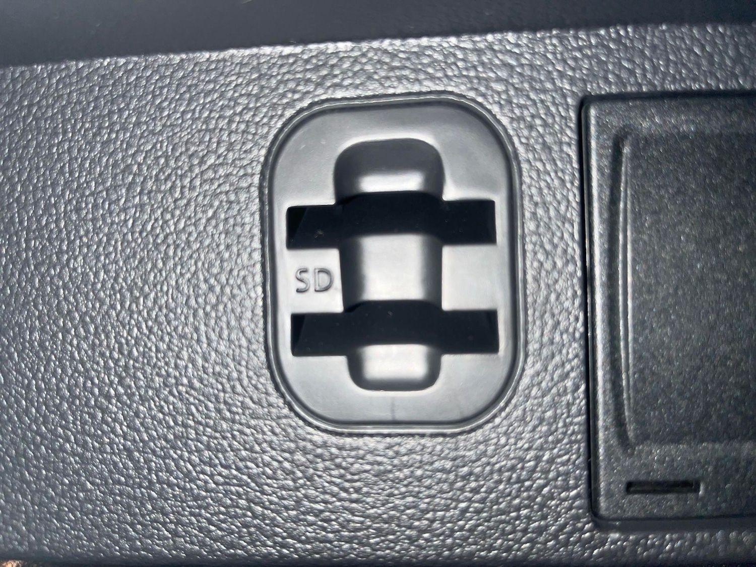 Used Volkswagen T-Roc 2022 for sale - 77932402: Photo 21