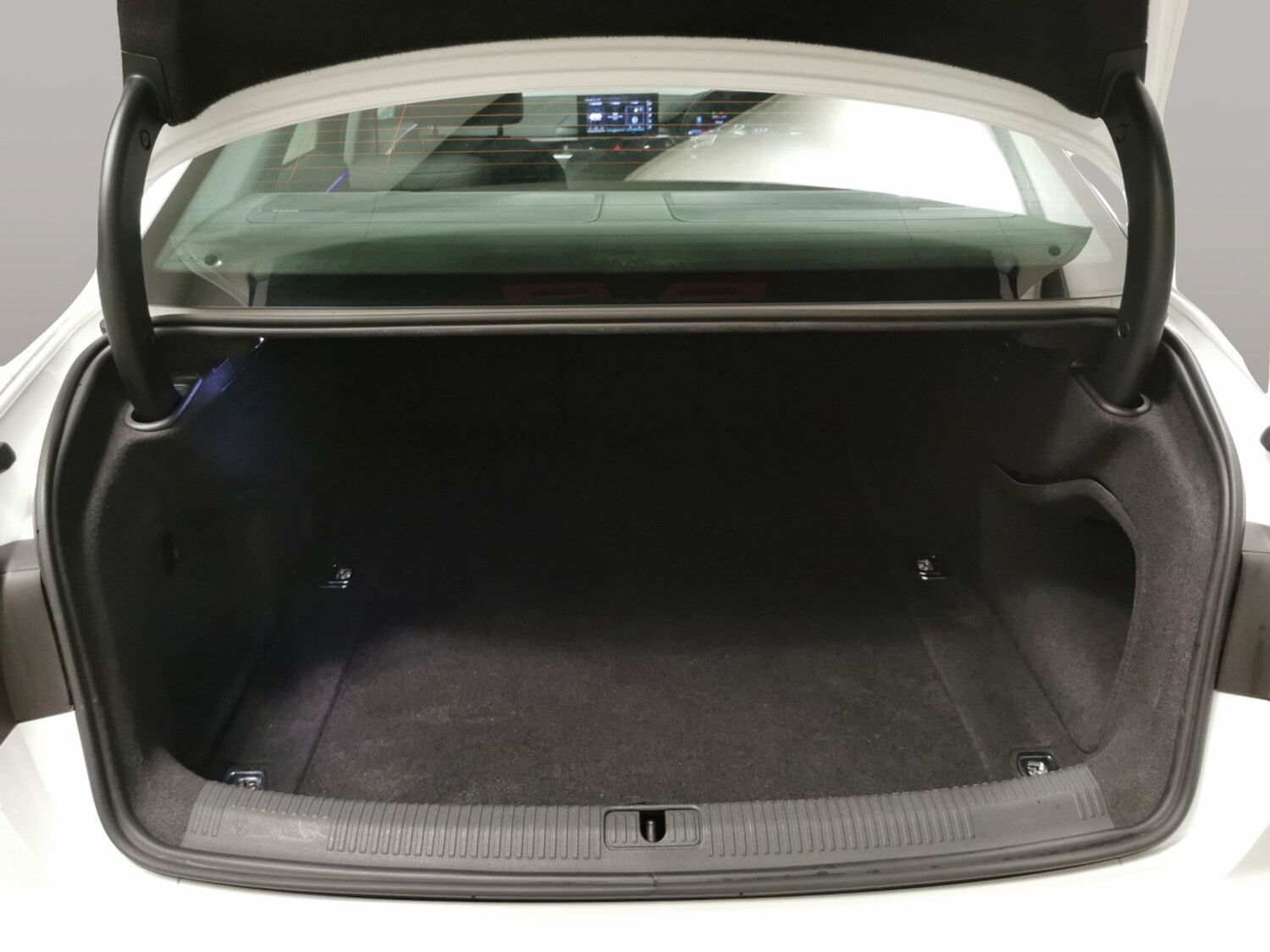 Used Audi A4 2022 for sale - 77800010: Photo 32