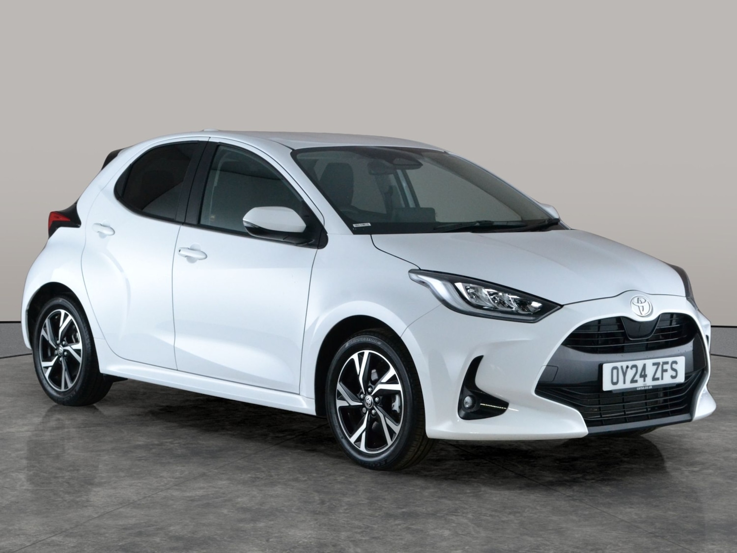 Used Toyota Yaris 2024 for sale - 77942620: Photo 8