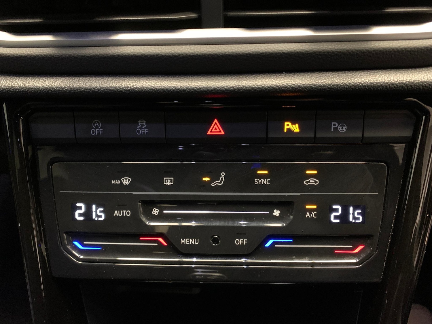 Used Volkswagen T-Roc 2023 for sale - 76895064: Photo 19