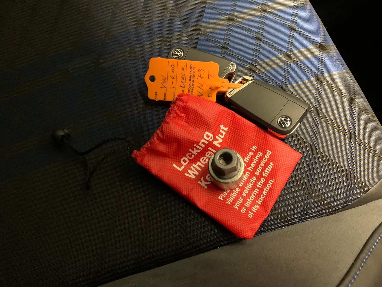 Used Volkswagen T-Roc 2023 for sale - 76895064: Photo 34