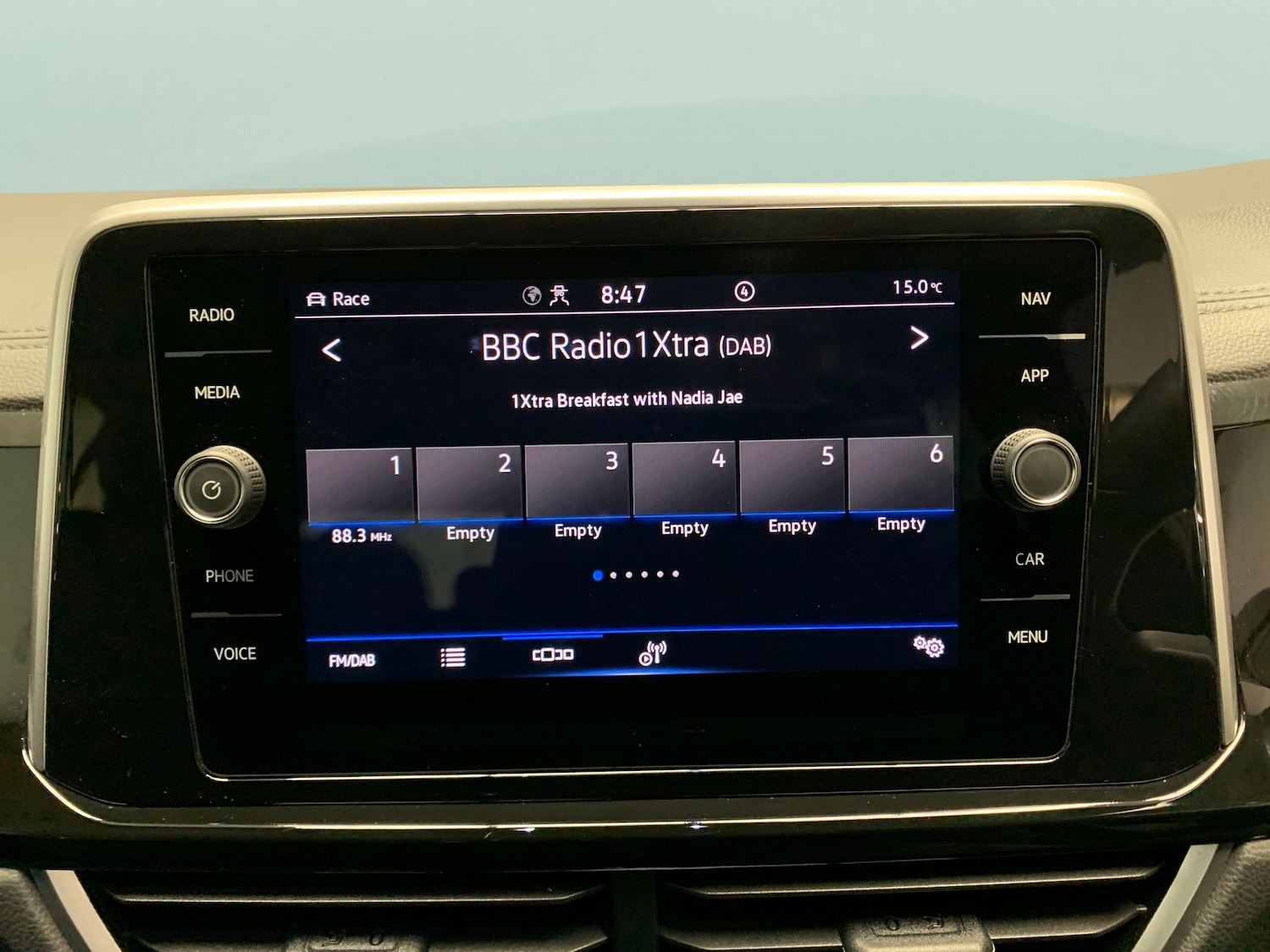 Used Volkswagen T-Roc 2023 for sale - 76895064: Photo 6