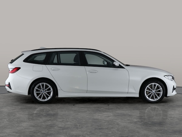 Used BMW 3 Series 2021 for sale - 76342442: Photo 11