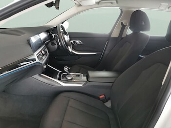 Used BMW 3 Series 2021 for sale - 76342442: Photo 4