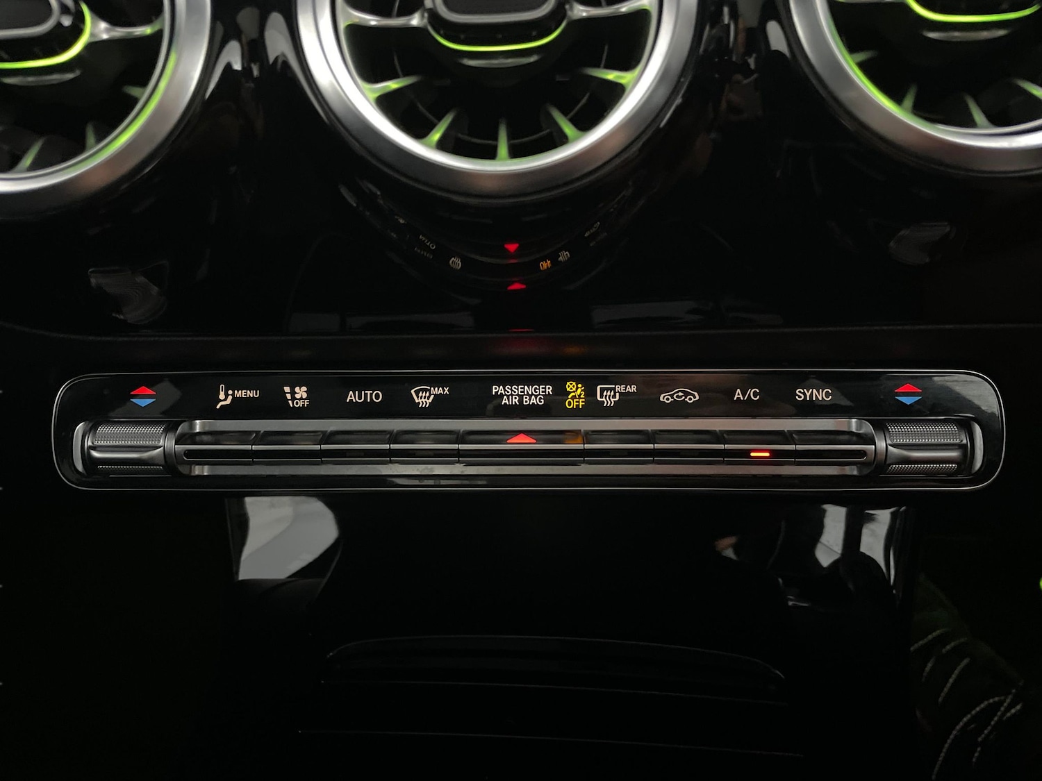 Used Mercedes-Benz CLA 2023 for sale - 76413170: Photo 28