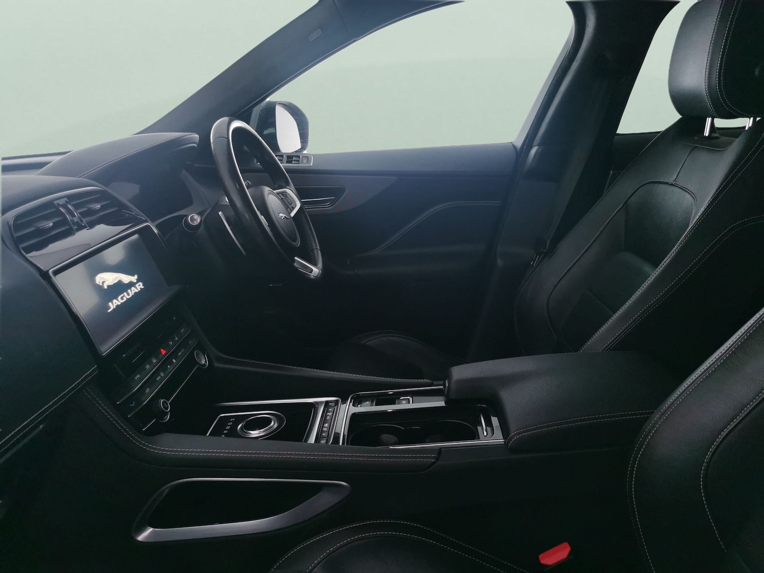 Used Jaguar F-Pace 2019 for sale - 78104022: Photo 4