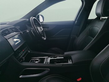 Used Jaguar F-Pace 2019 for sale - 78104022: Photo