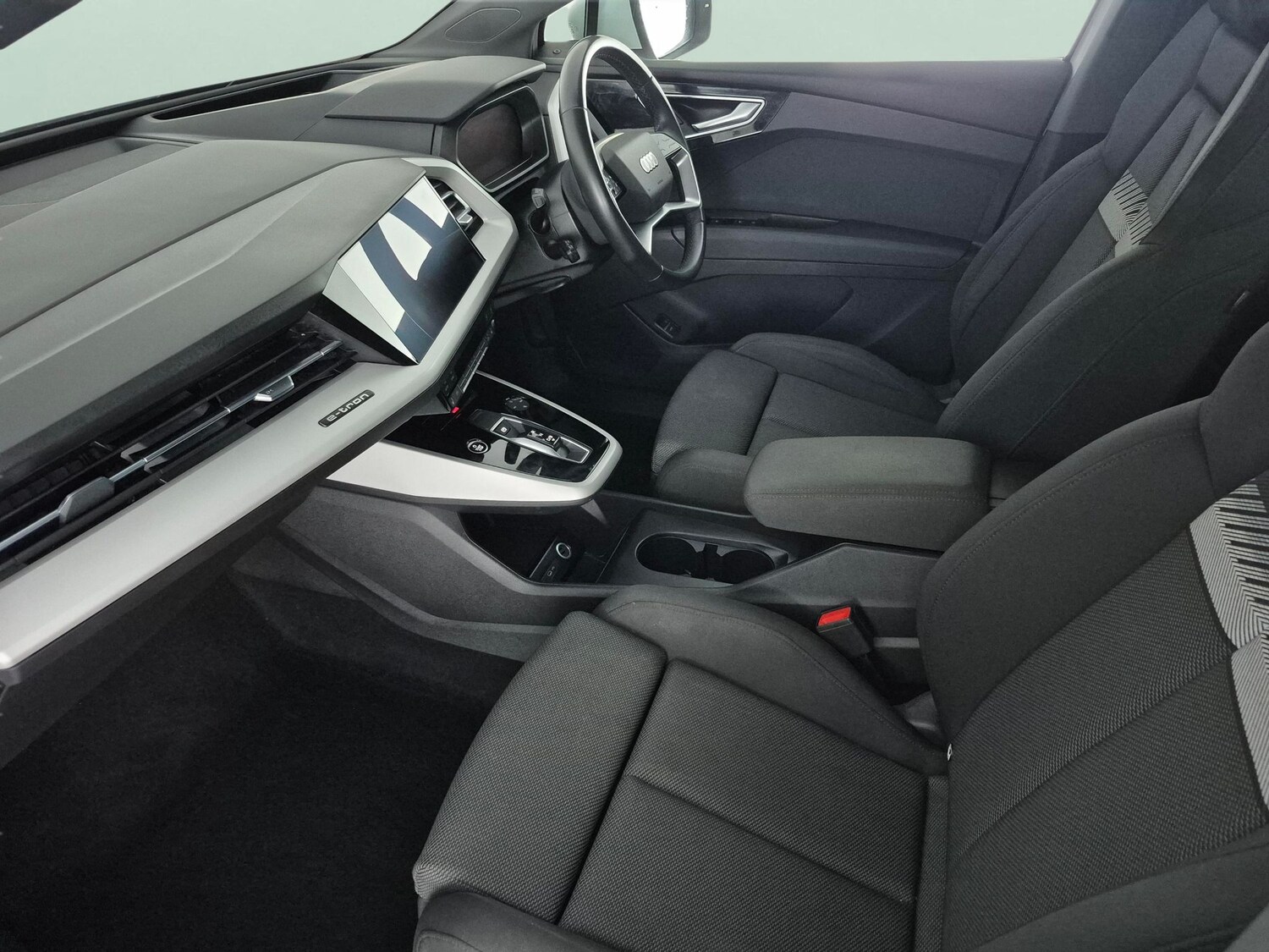 Used Audi Q4 e-tron 2023 for sale - 77995493: Photo 4