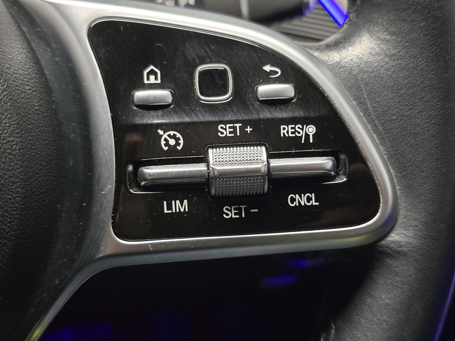 Used Mercedes-Benz EQC 2021 for sale - 76947100: Photo 17