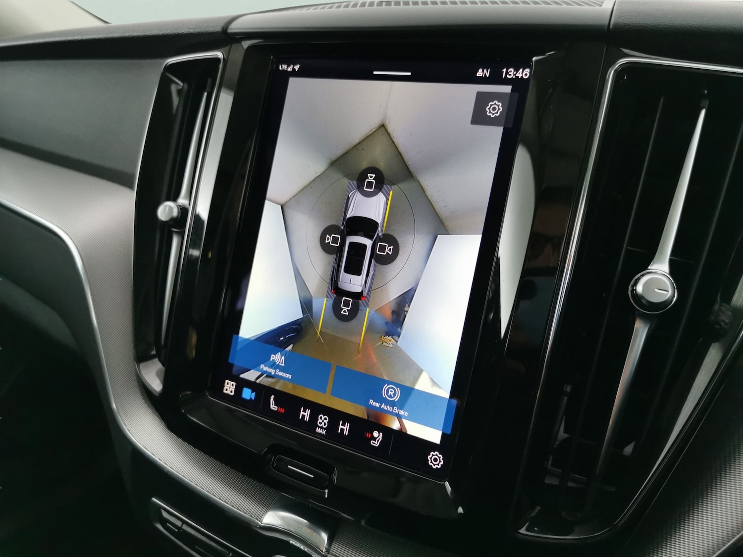 Used Volvo XC60 2022 for sale - 77170911: Photo 21