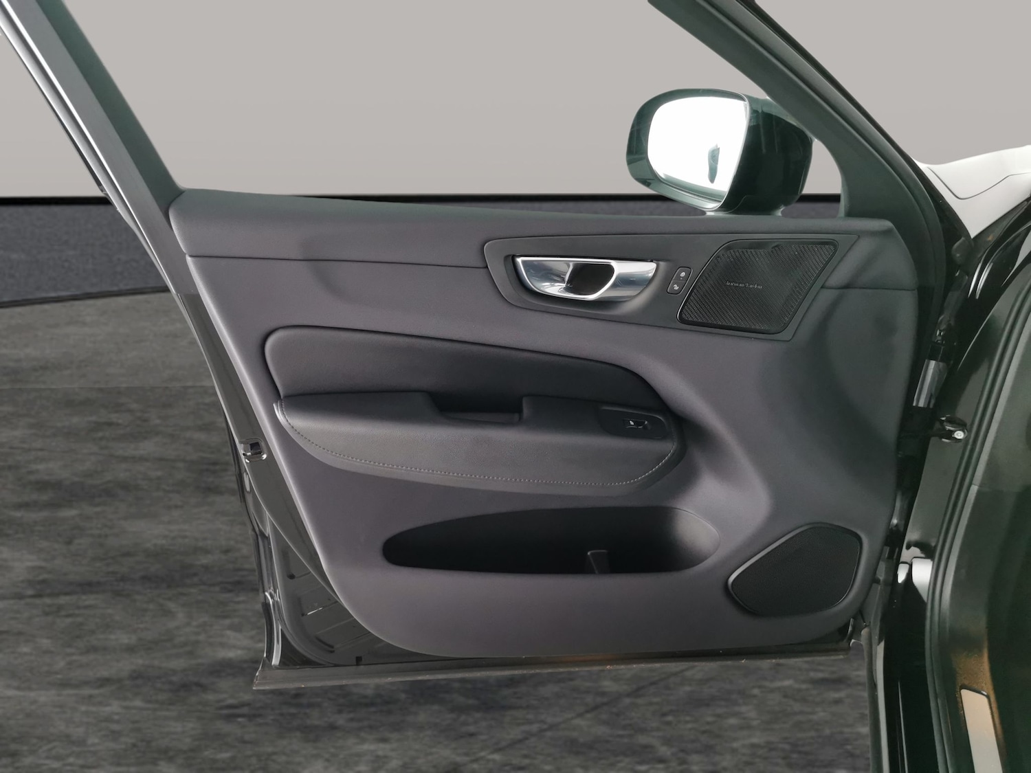 Used Volvo XC60 2022 for sale - 77170911: Photo 29