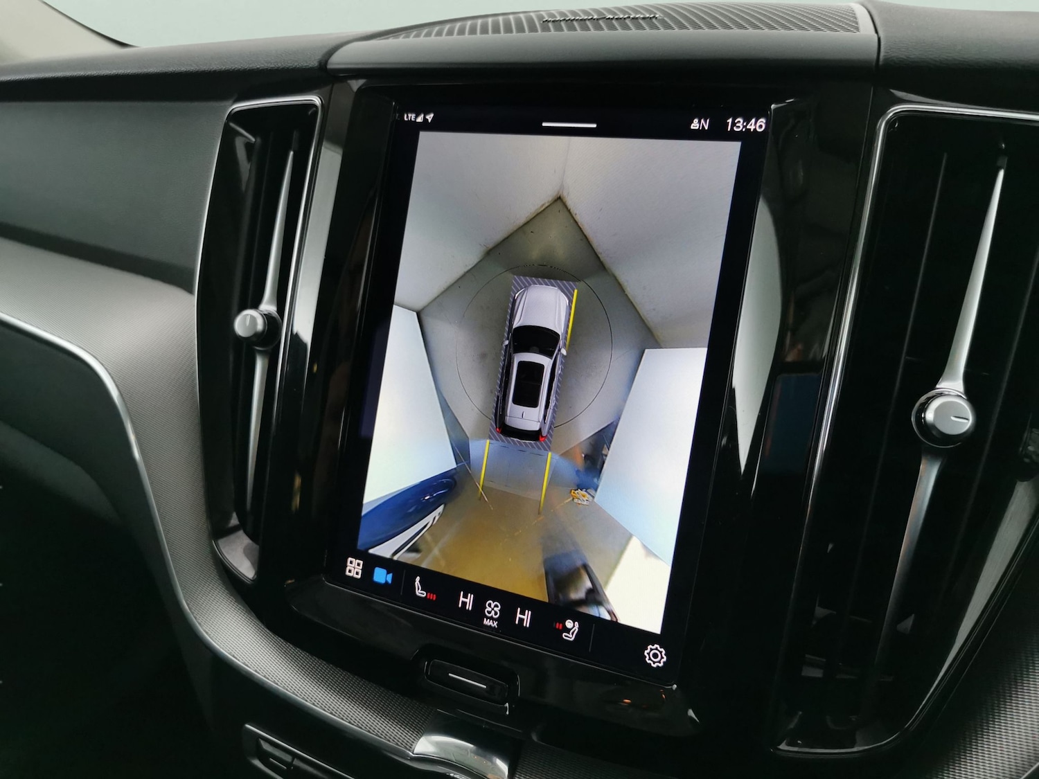 Used Volvo XC60 2022 for sale - 77170911: Photo 7