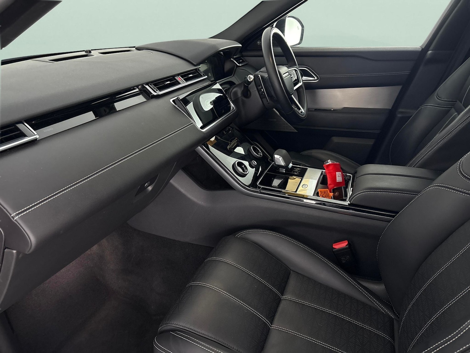 Used Land Rover Range Rover Velar 2022 for sale - 78107826: Photo 4