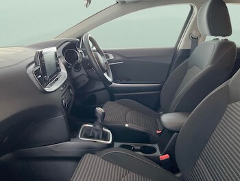 Used Kia Ceed 2022 for sale - 75480363: Photo