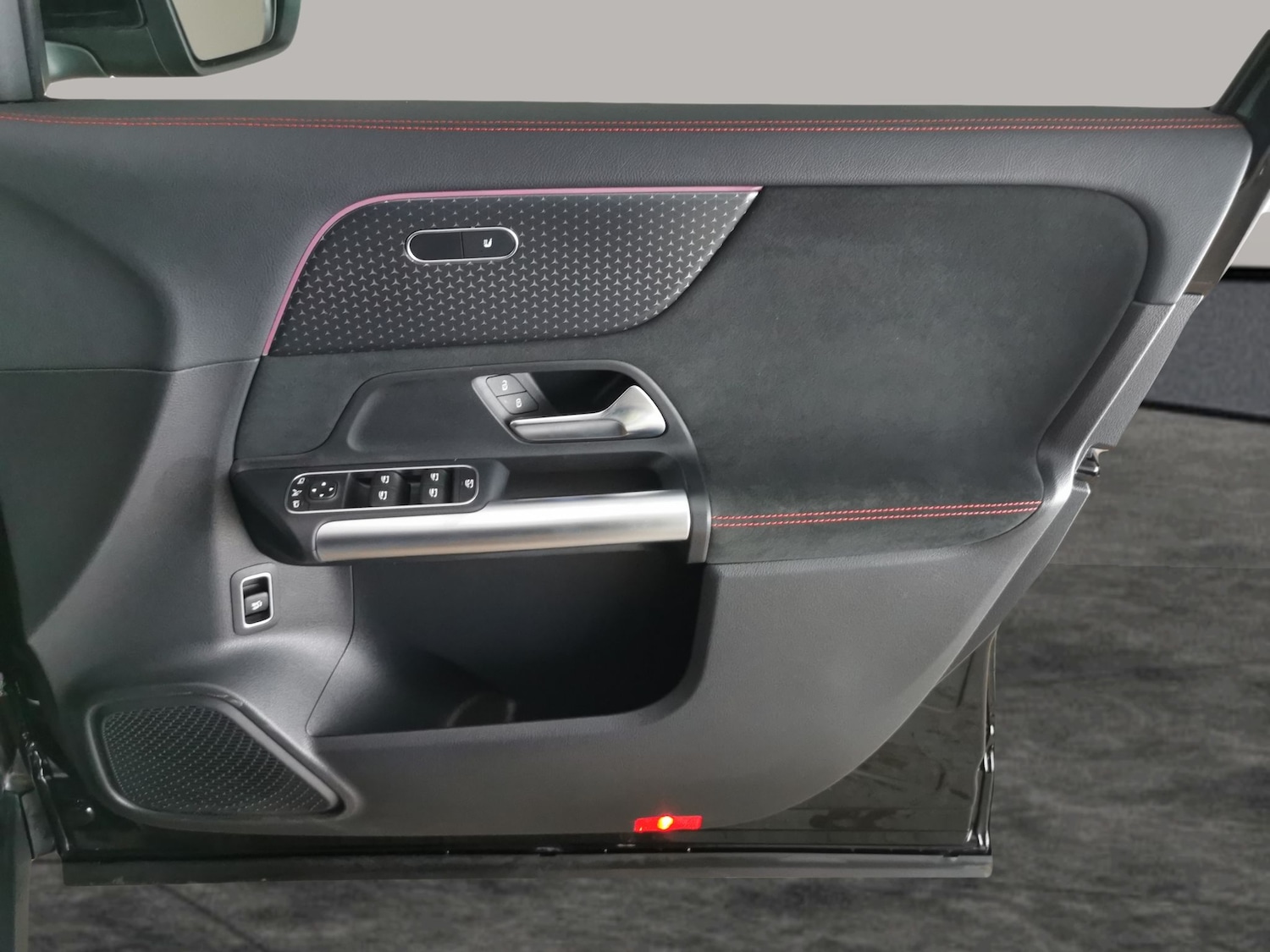 Used Mercedes-Benz EQA 2024 for sale - 78137470: Photo 32