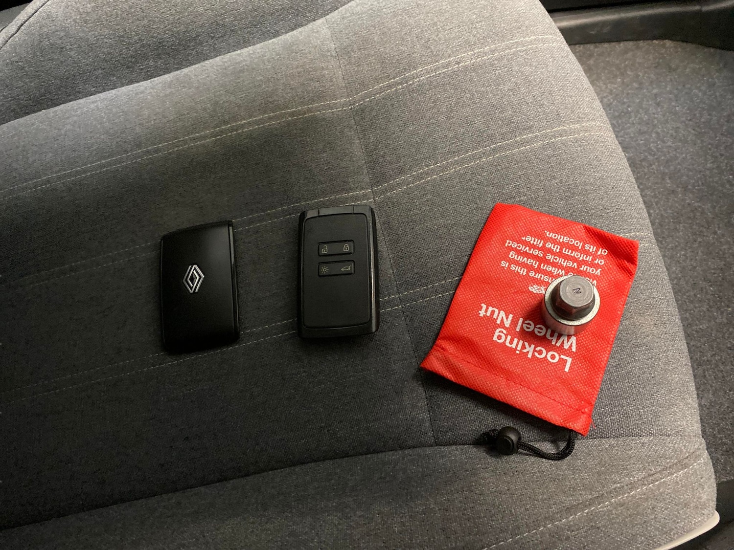 Used Renault Megane E Tech 2023 for sale - 77942570: Photo 31