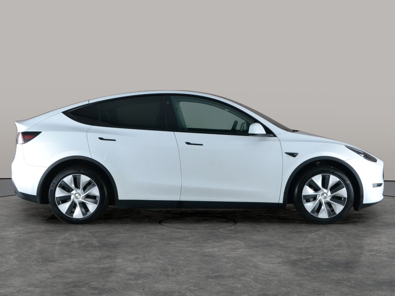 Used Tesla Model Y 2022 for sale - 77888999: Photo 10