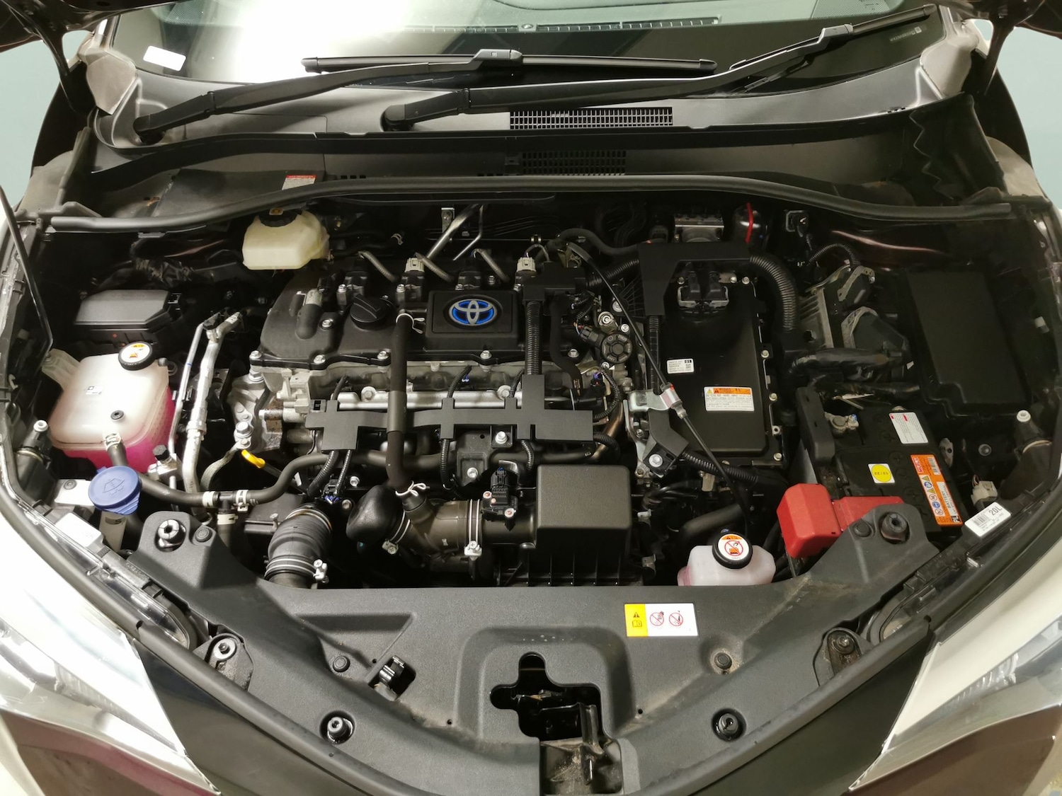 Used Toyota C-HR 2023 for sale - 76552844: Photo 32