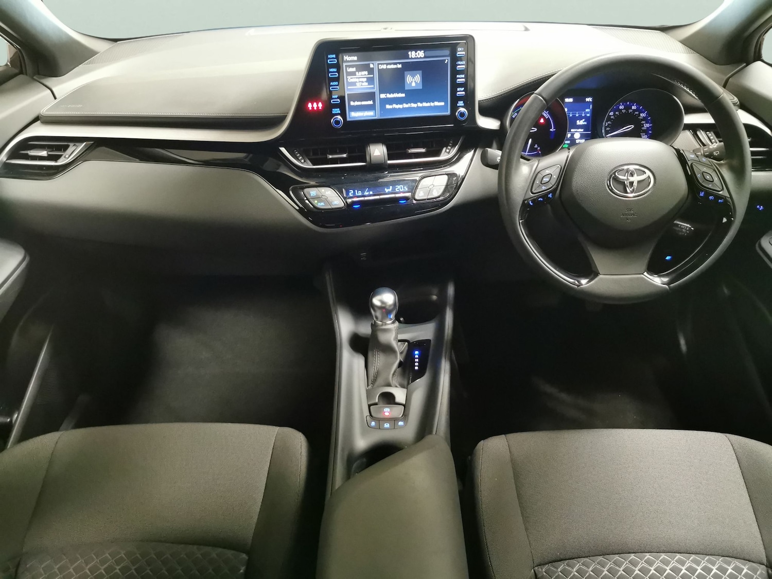 Used Toyota C-HR 2023 for sale - 76552844: Photo 8