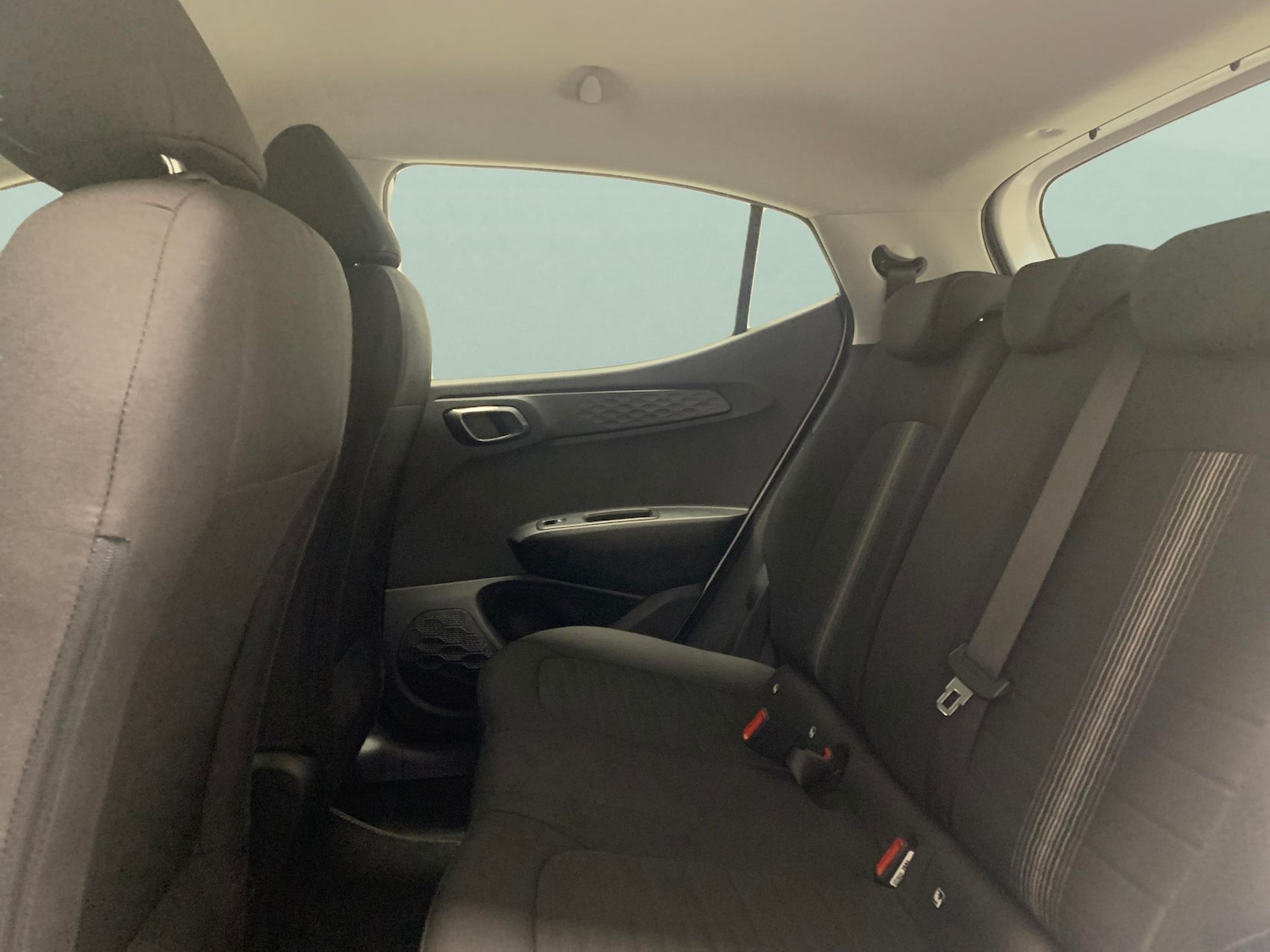 Used Hyundai i10 2023 for sale - 77579329: Photo 24