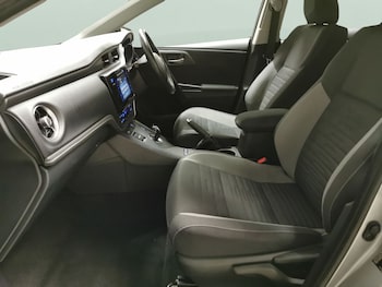 Used Toyota Auris 2018 for sale - 76529054: Photo