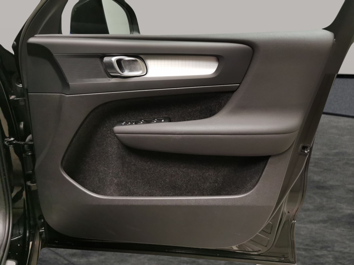 Used Volvo XC40 2022 for sale - 77274526: Photo 28