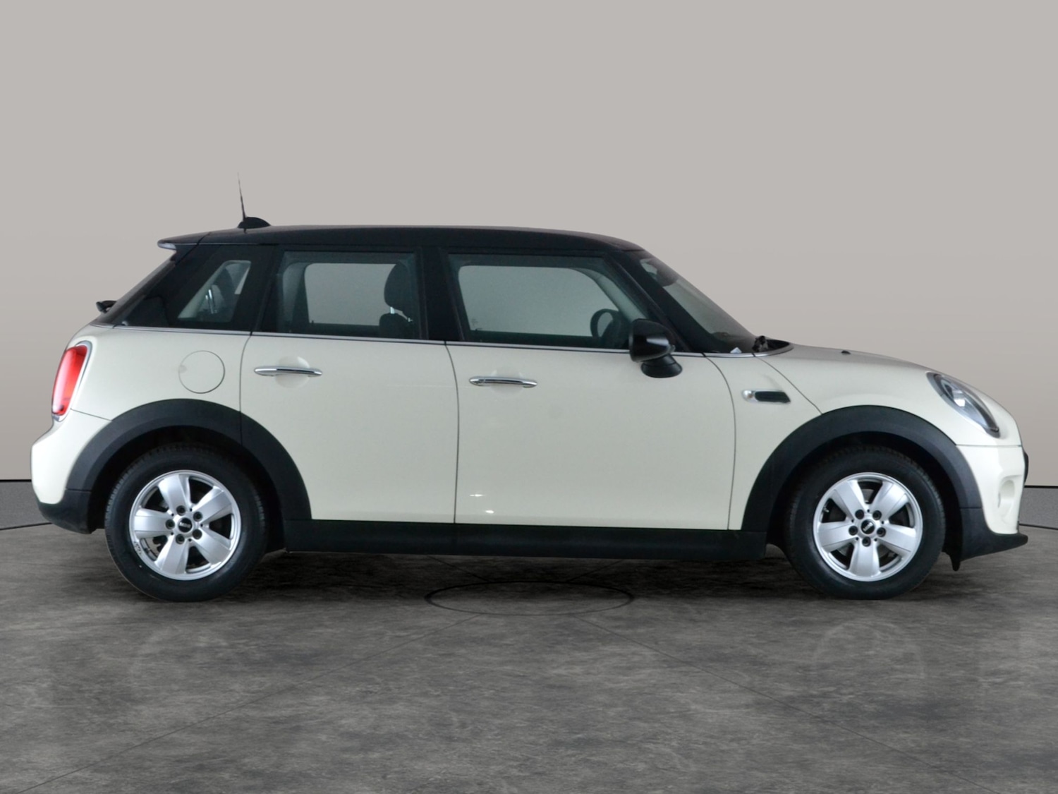 Used MINI Hatch 2019 for sale - 77604959: Photo 8