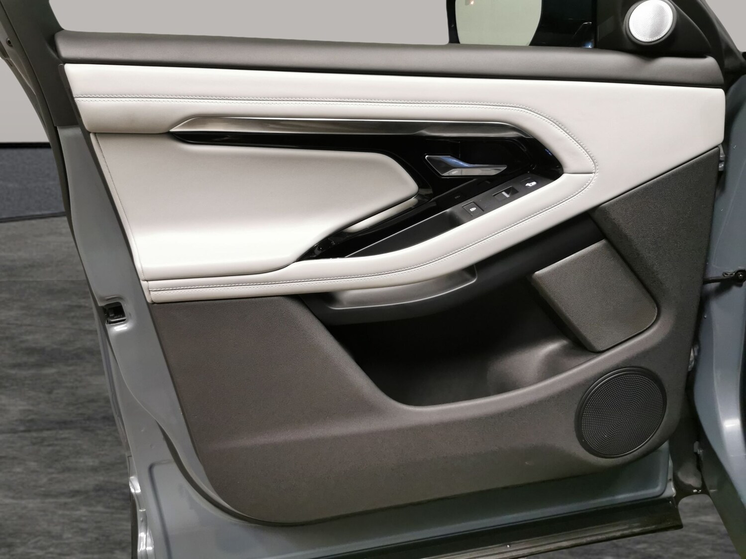 Used Land Rover Range Rover Evoque 2022 for sale - 78042490: Photo 31