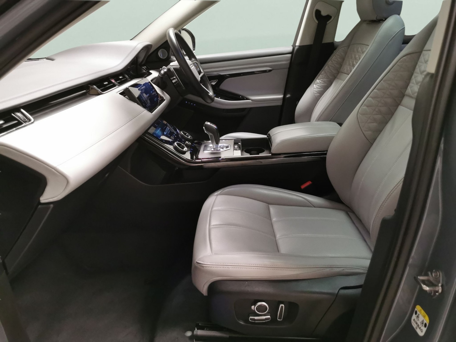 Used Land Rover Range Rover Evoque 2022 for sale - 78042490: Photo 4