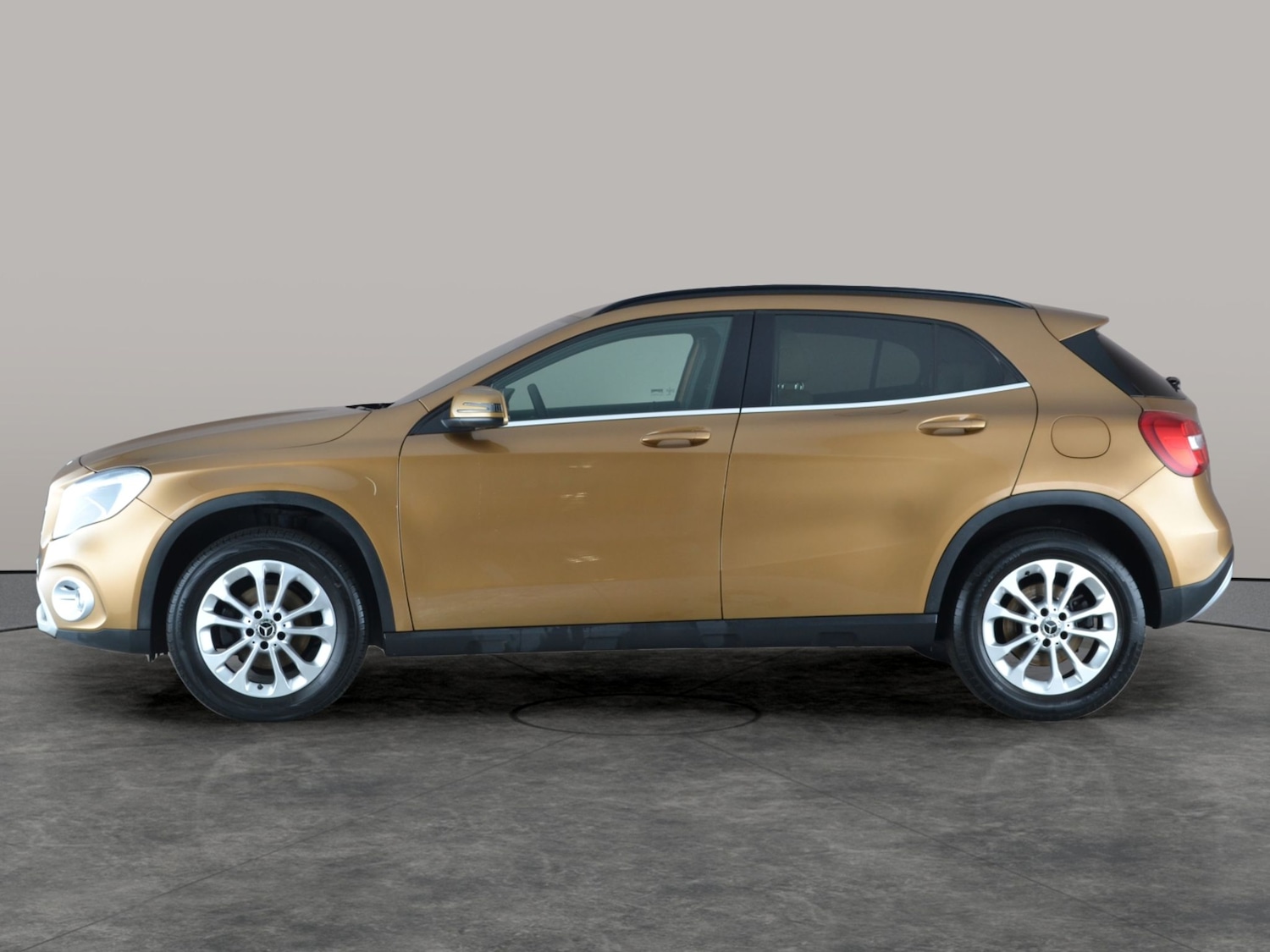 Used Mercedes-Benz GLA 2017 for sale - 77159669: Photo 14