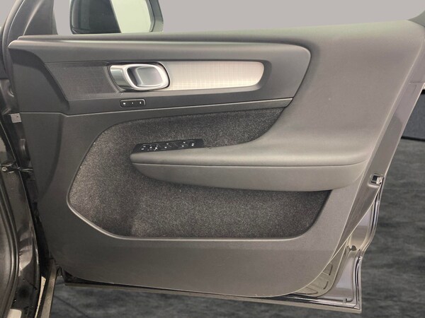 Used Volvo XC40 2022 for sale - 76182398: Photo 37