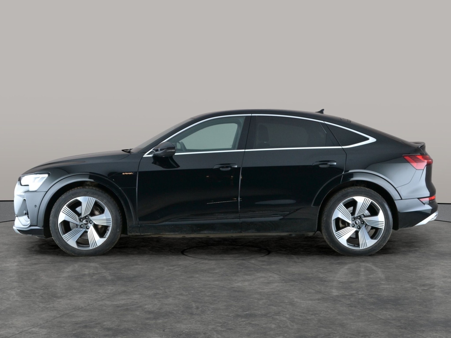 Used Audi e-tron 2023 for sale - 77272058: Photo 14