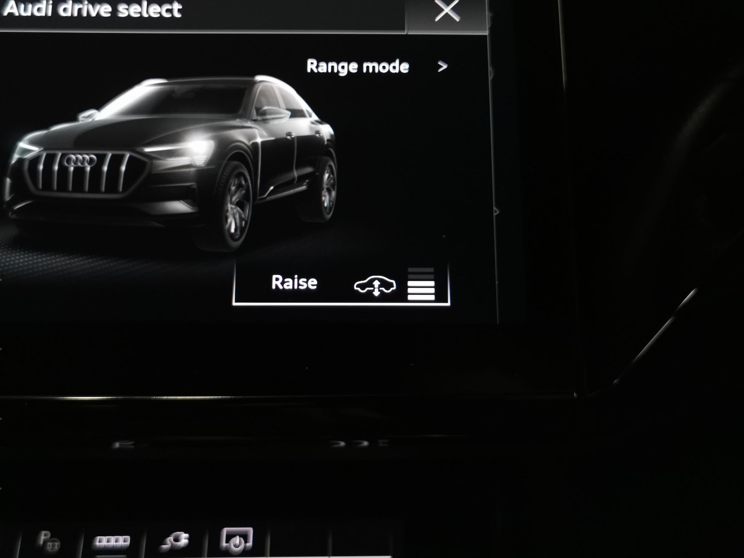 Used Audi e-tron 2023 for sale - 77272058: Photo 24