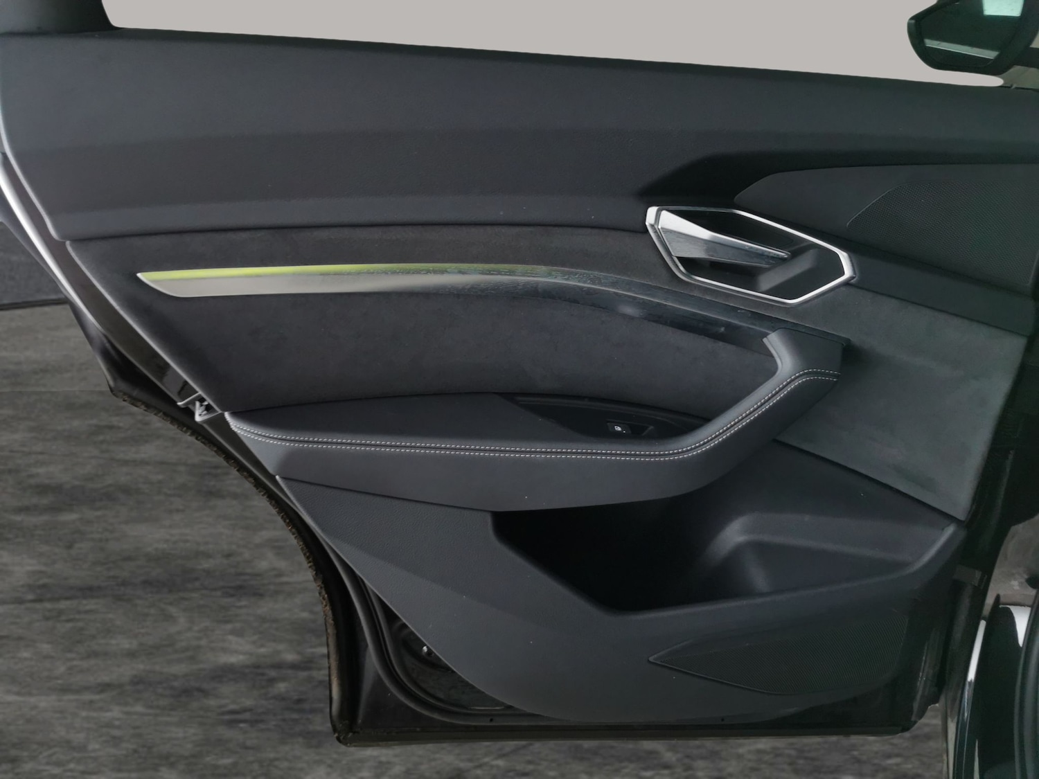 Used Audi e-tron 2023 for sale - 77272058: Photo 34