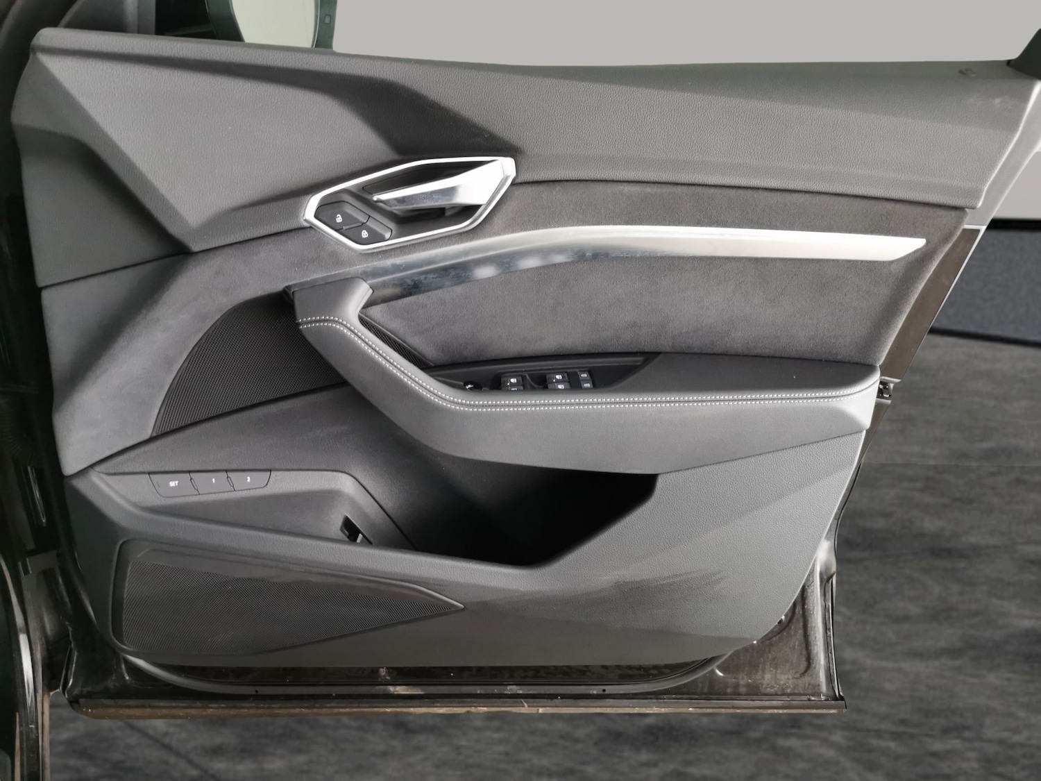 Used Audi e-tron 2023 for sale - 77272058: Photo 36