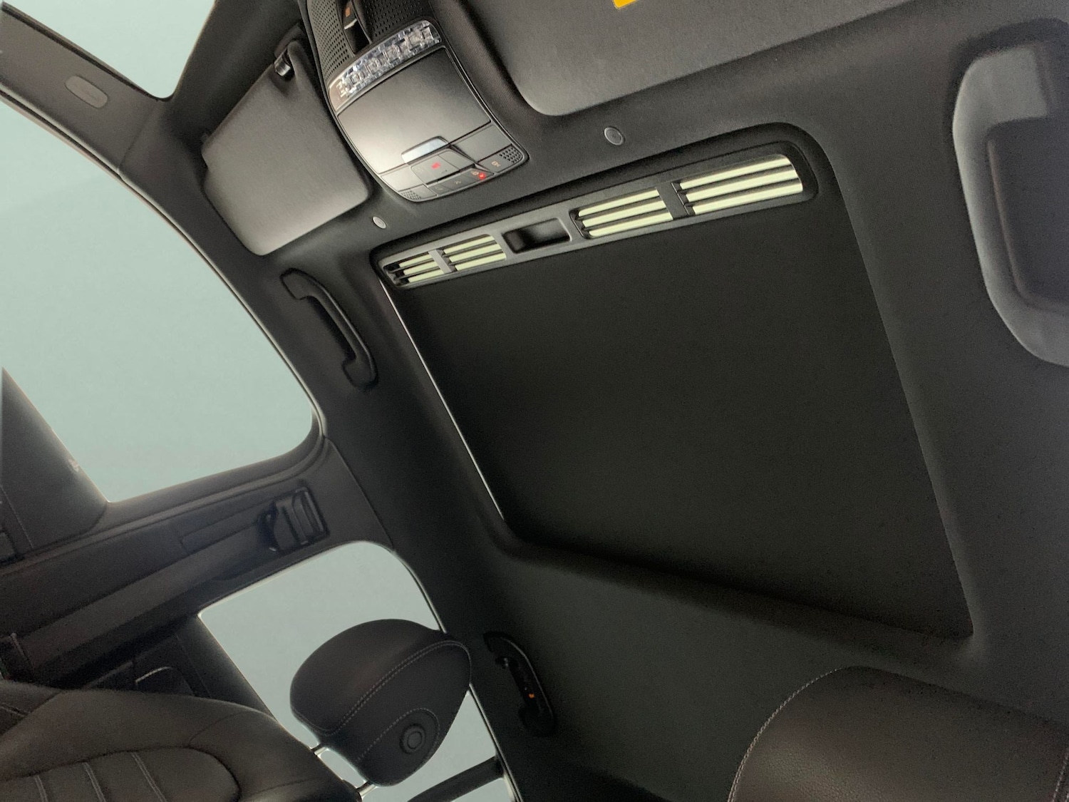 Used Mercedes-Benz EQC 2022 for sale - 77198646: Photo 5