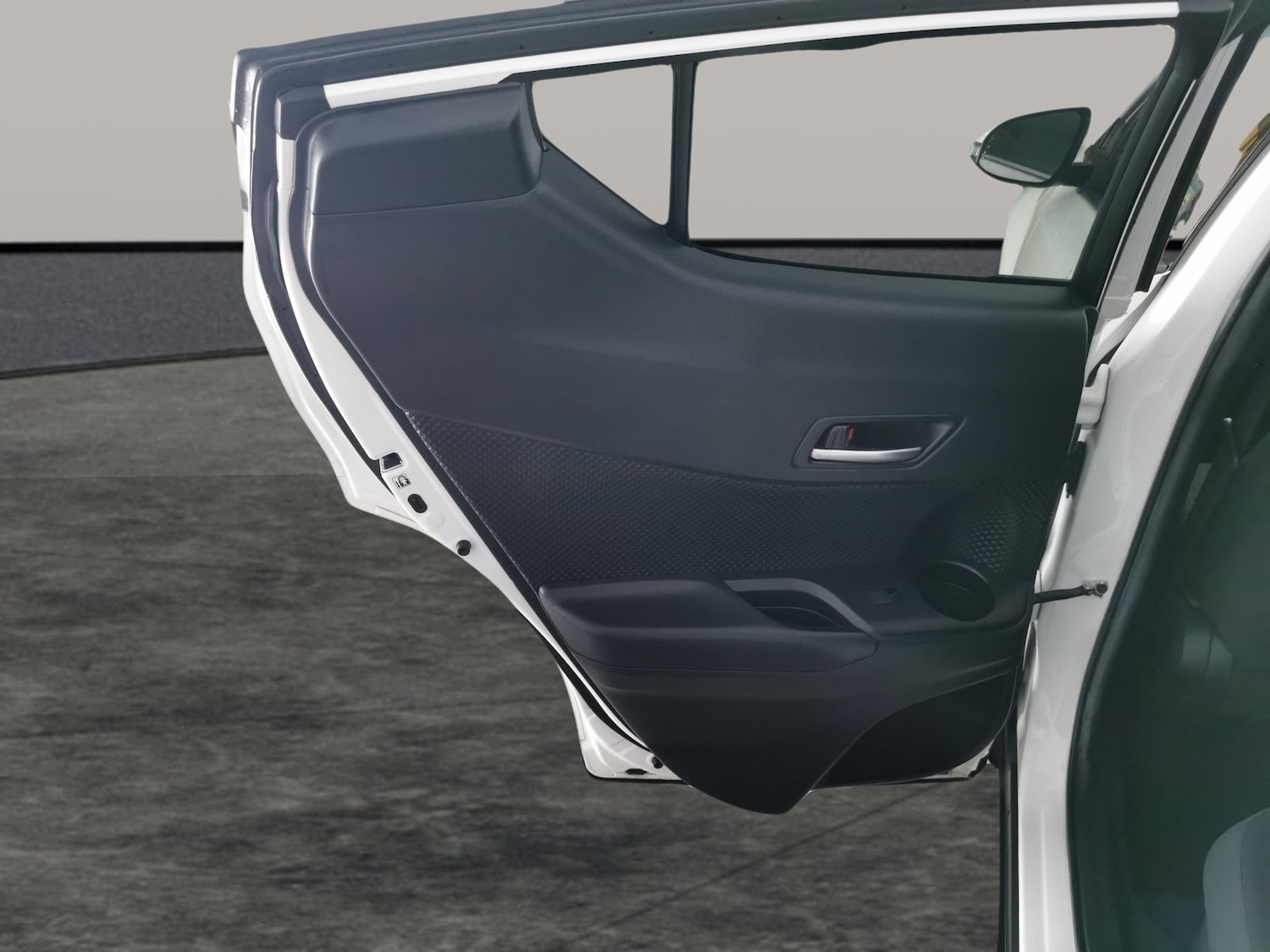 Used Toyota C-HR 2020 for sale - 77650920: Photo 27