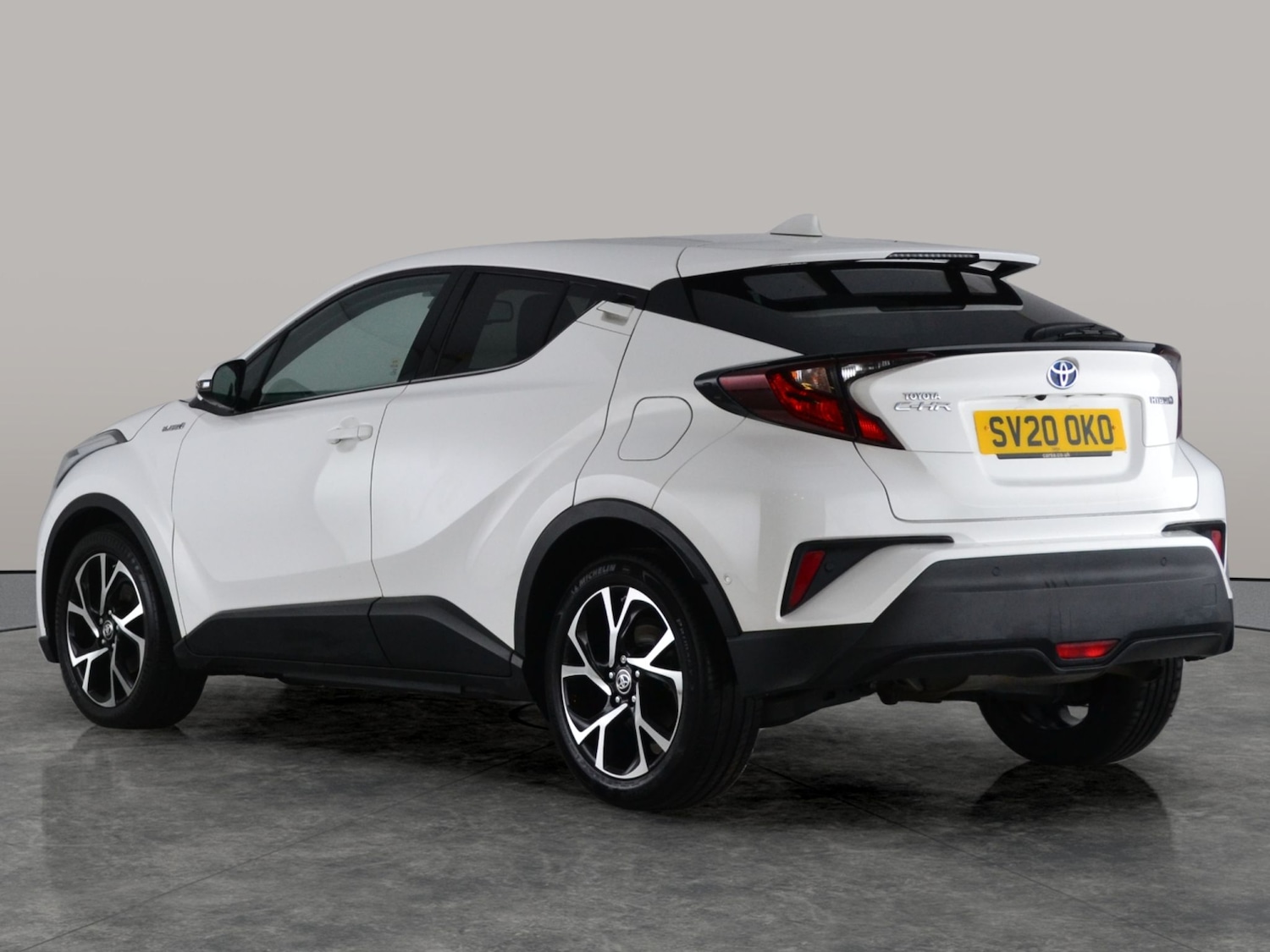 Used Toyota C-HR 2020 for sale - 77650920: Photo 8
