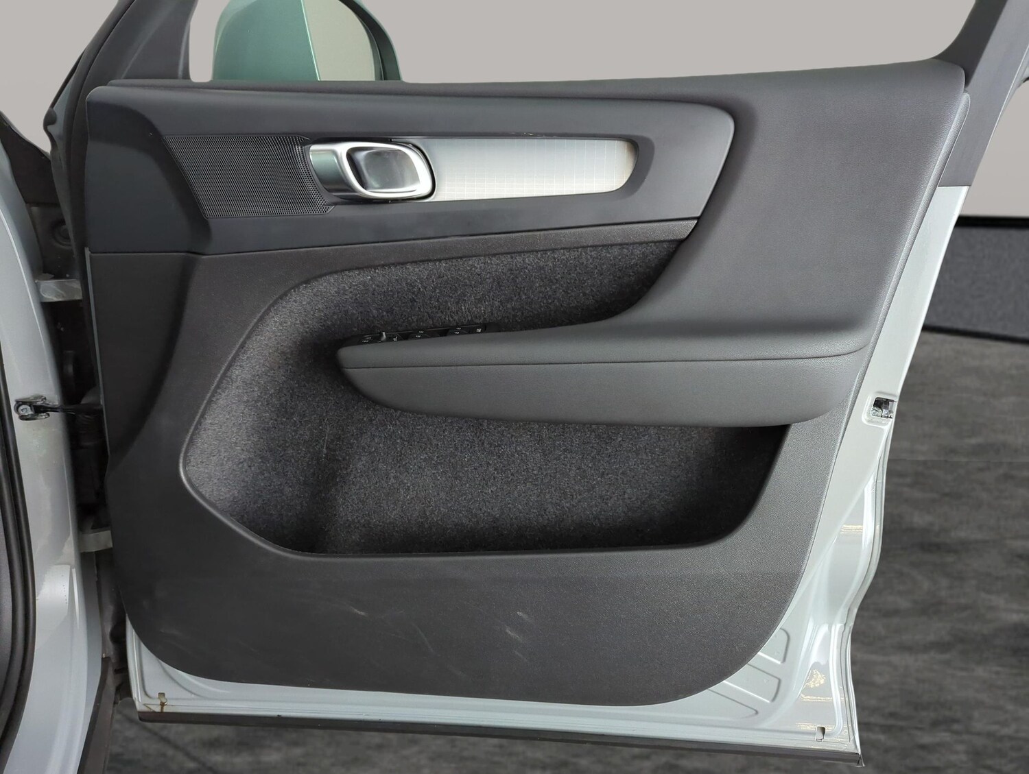 Used Volvo XC40 2024 for sale - 77888184: Photo 29