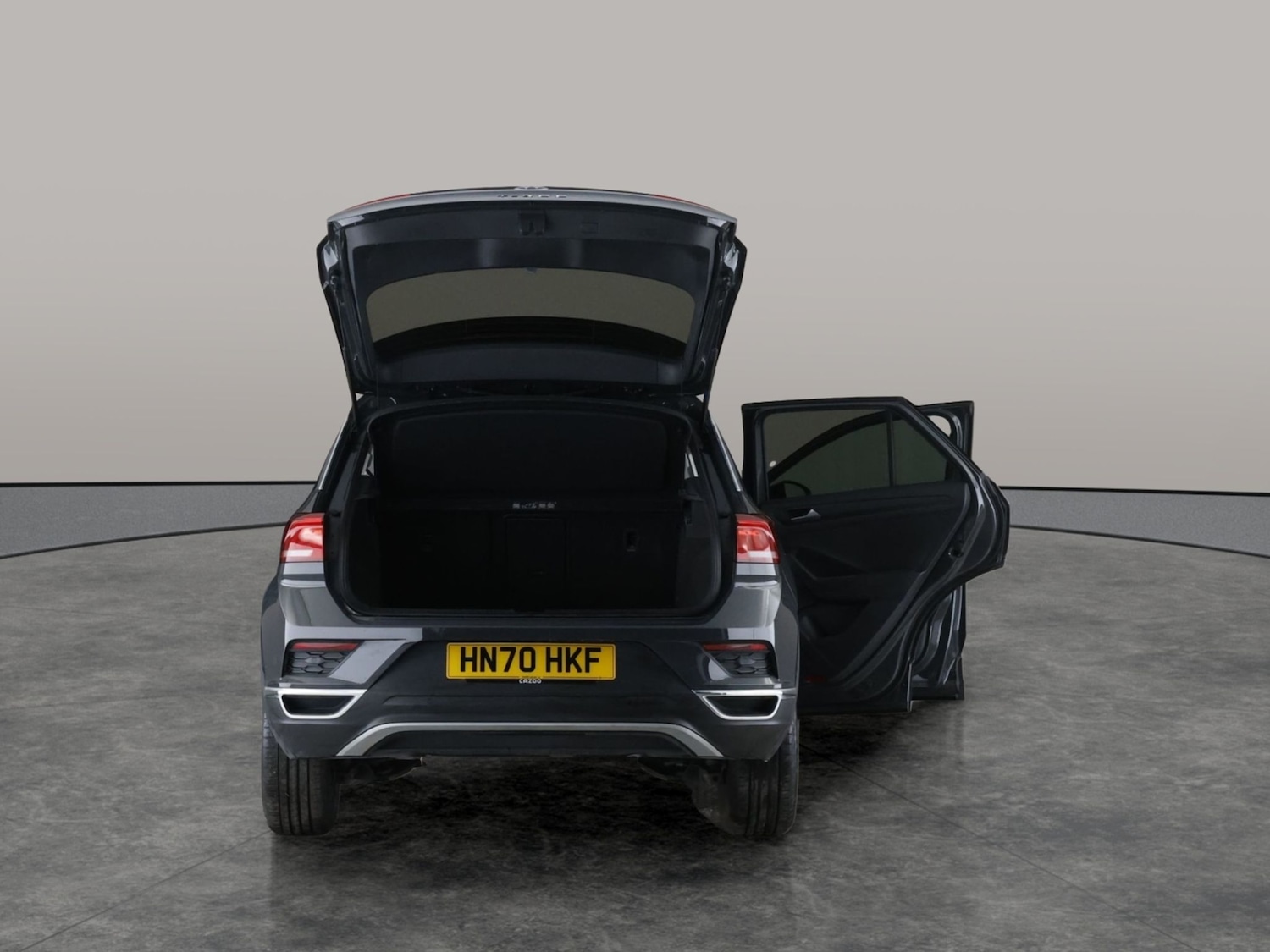 Used Volkswagen T-Roc 2021 for sale - 76750370: Photo 10