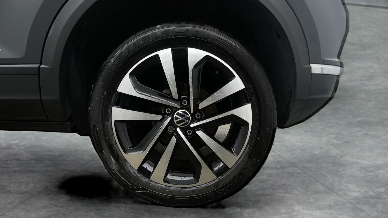 Used Volkswagen T-Roc 2021 for sale - 76750370: Photo 24