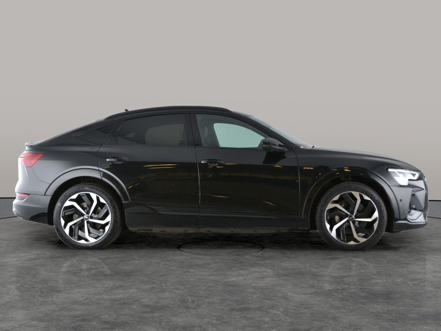 Used Audi e-tron 2022 for sale - 77232687: Photo 11