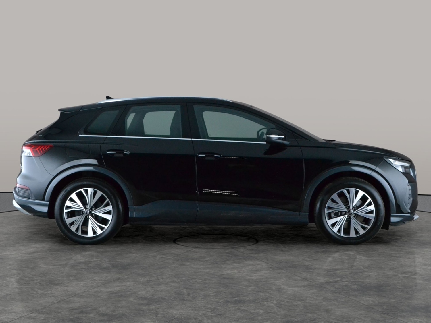 Used Audi Q4 e-tron 2023 for sale - 78218502: Photo 8