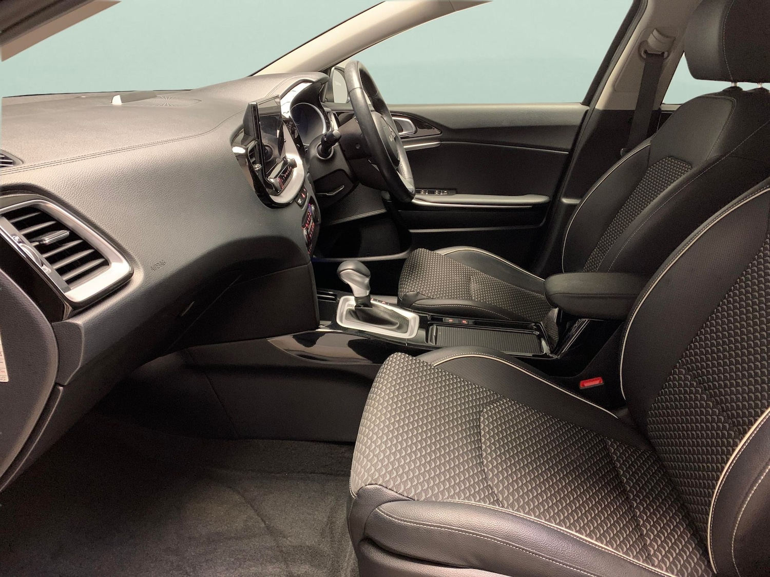 Used Kia XCeed 2021 for sale - 77272002: Photo 4