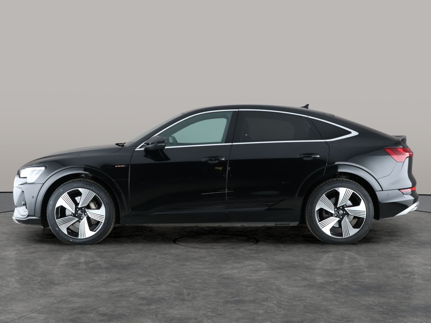 Used Audi e-tron 2021 for sale - 76480077: Photo 13