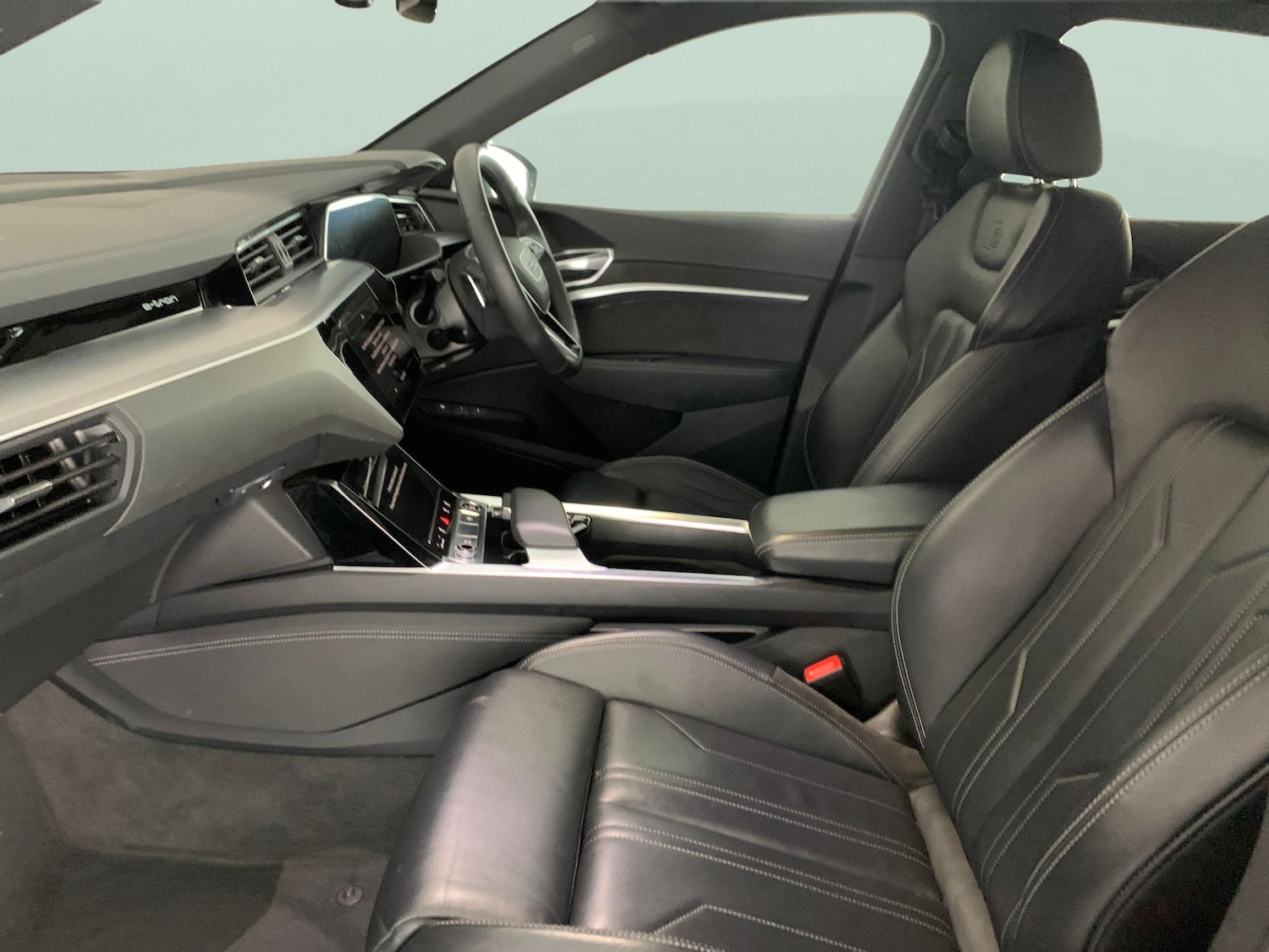 Used Audi e-tron 2021 for sale - 76480077: Photo 4