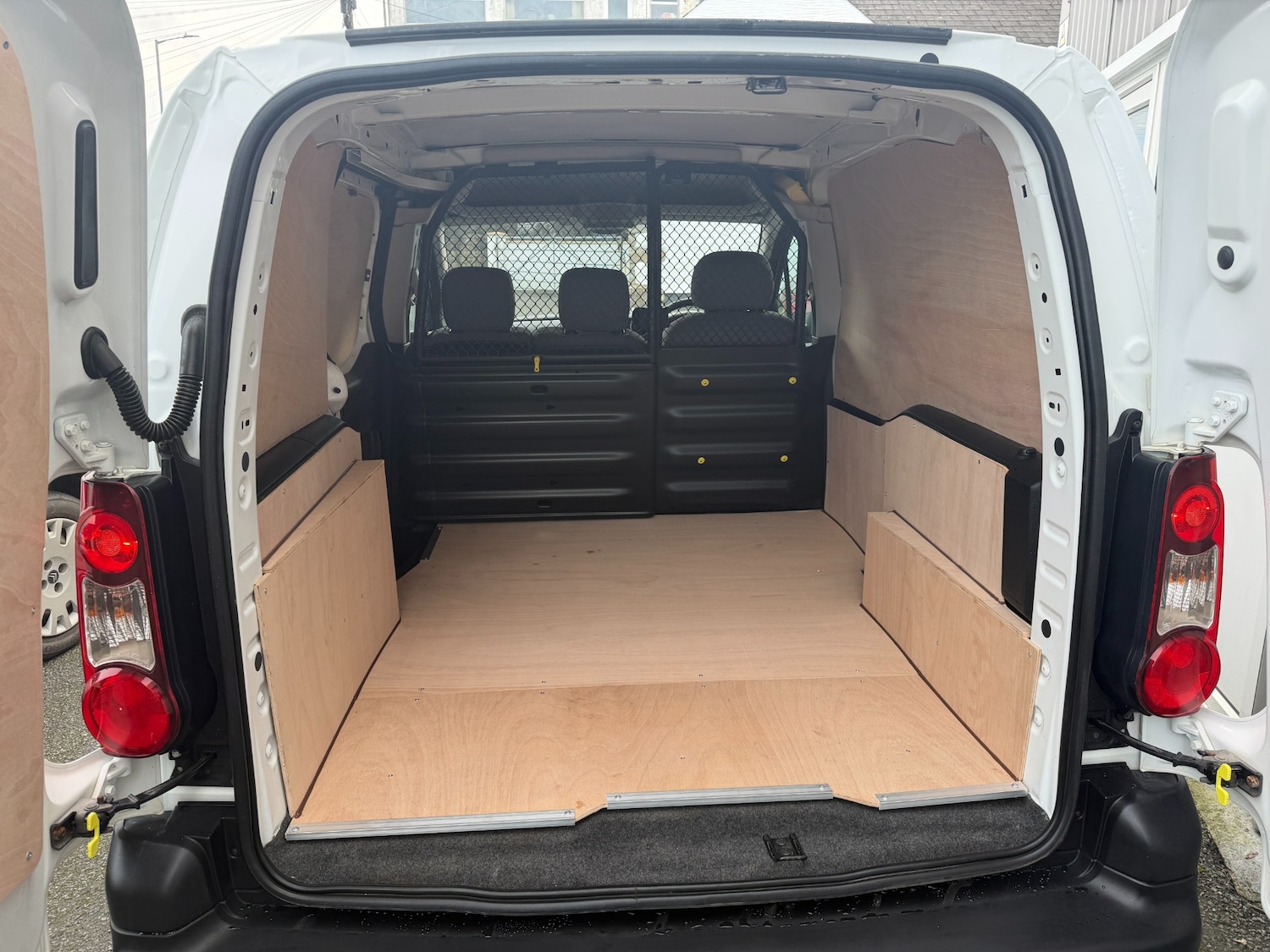 Used Peugeot Partner 2016 for sale - 76696781: Photo 9