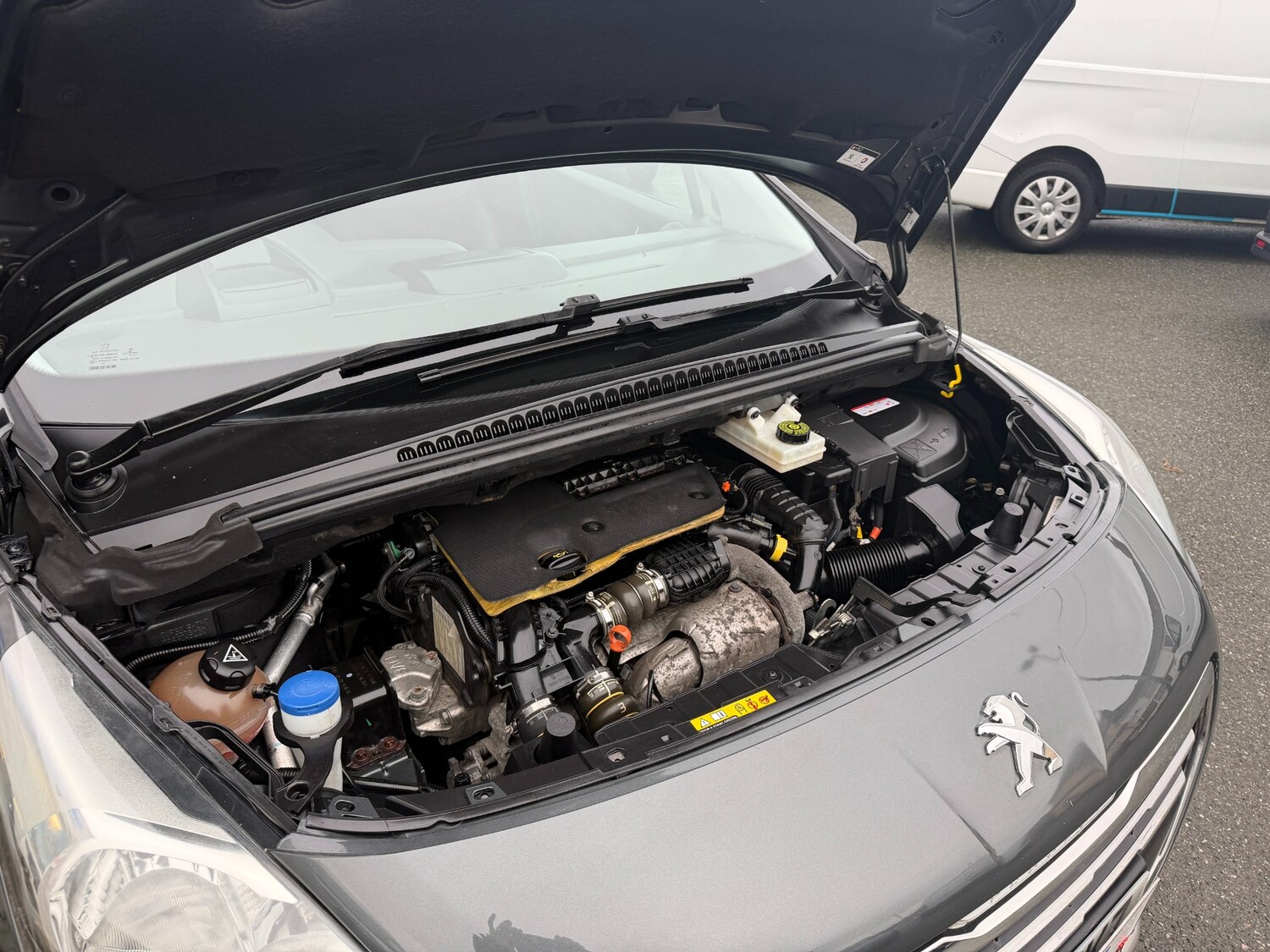 Used Peugeot 3008 2015 for sale - 77195522: Photo 32