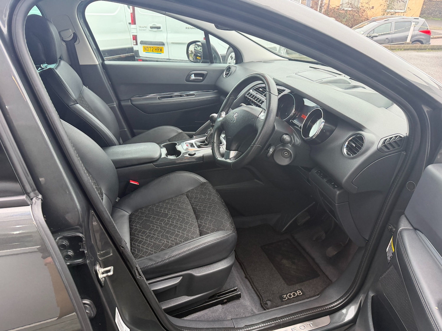 Used Peugeot 3008 2015 for sale - 77195522: Photo 6